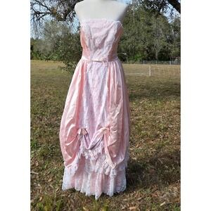 VTG 1970s LORALIE Pink Satin Lace Victorian Southern Belle Dress 7/8 Runs Small